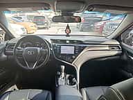 Toyota Camry SE 2020 - miniatura 9
