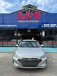 Hyundai Elantra SE 2020 - miniatura 1