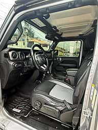 Jeep Wrangler Sahara 2020 - miniatura 8