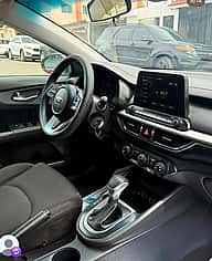 Kia Forte 2021 - miniatura 6