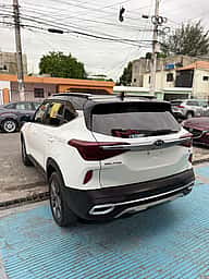 Kia Seltos S 2021 - miniatura 4