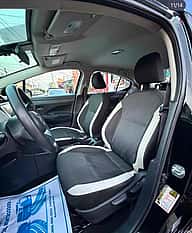 Nissan Versa SV 2021 - miniatura 6