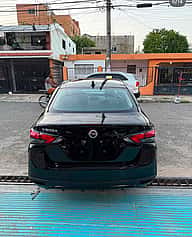 Nissan Versa SV 2021 - miniatura 5