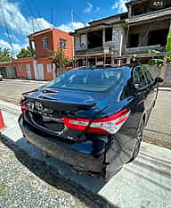 Toyota Camry SE 2020 - miniatura 4