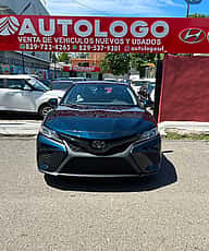 Toyota Camry SE 2020 - miniatura 2