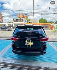Toyota Highlander LE 2019 - miniatura 5