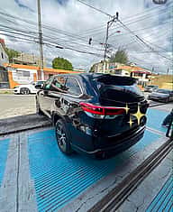 Toyota Highlander LE 2019 - miniatura 4