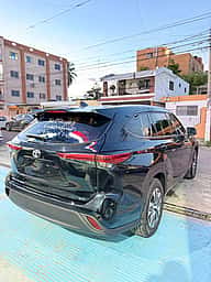 Toyota Highlander XLE 2022 - miniatura 3