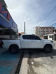 Toyota Hilux SRV 2025 - miniatura 4