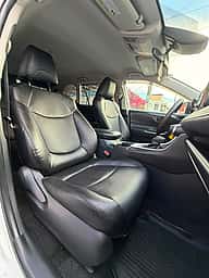 Toyota RAV4 LE 2022 - miniatura 10