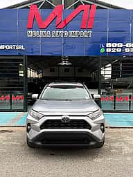 Toyota RAV4 XLE 2020 - miniatura 1
