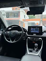 Toyota RAV4 XLE 2020 - miniatura 2