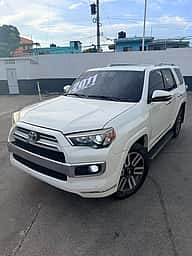 Toyota 4 Runner SR5 2011 - miniatura 1