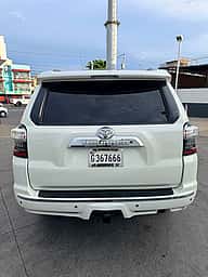 Toyota 4 Runner SR5 2011 - miniatura 6