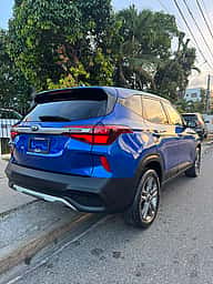 Kia Seltos LX 2021 - miniatura 4