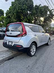 Kia Soul LX 2020 - miniatura 4