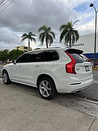 Volvo XC90 2021 - miniatura 4