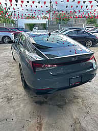 Hyundai Elantra SEL 2022 - miniatura 5