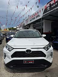Toyota RAV4 XLE 2023 - miniatura 3