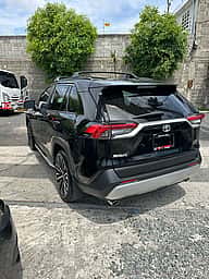 Toyota RAV4 XLE Hybrid 2025 - miniatura 4