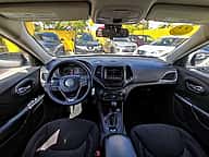 Jeep Cherokee Latitude 2020 - miniatura 6