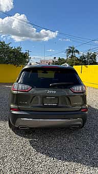 Jeep Cherokee Latitude 2020 - miniatura 4