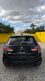 Mitsubishi Motors Outlander Sport SE 2021 - miniatura 2