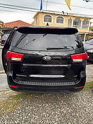 Kia Sedona LX 2017 - miniatura 8