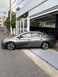 Nissan Sentra 2018 - miniatura 4