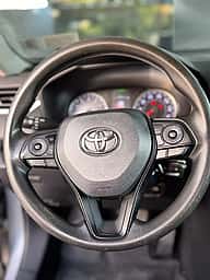 Toyota RAV4 LE 2021 - miniatura 11