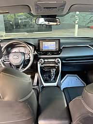 Toyota RAV4 LE 2021 - miniatura 12