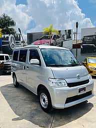 Toyota Town-Ace 2021 - miniatura 2