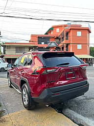 Toyota RAV4 XLE 2023 - miniatura 8