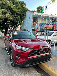 Toyota RAV4 XLE 2023 - miniatura 2