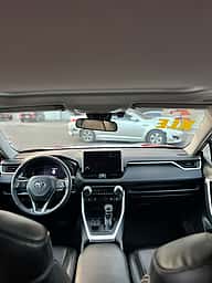 Toyota RAV4 XLE 2023 - miniatura 4