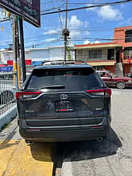 Toyota RAV4 XLE Premium 2023 - miniatura 10