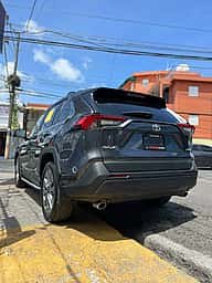 Toyota RAV4 XLE Premium 2023 - miniatura 12
