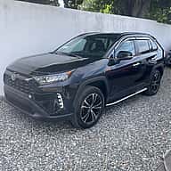 Toyota RAV4 LE 2021 - miniatura 1
