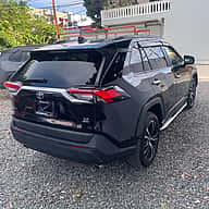 Toyota RAV4 LE 2021 - miniatura 6