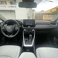 Toyota RAV4 LE 2021 - miniatura 7