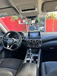 Nissan Sentra SV 2020 - miniatura 5