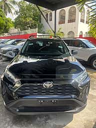 Toyota RAV4 LE 2021 - miniatura 2