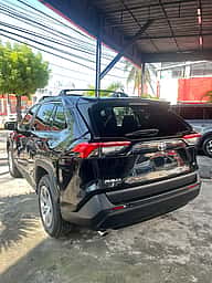 Toyota RAV4 LE 2021 - miniatura 7