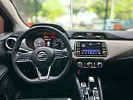Nissan Versa SV 2020 - miniatura 10