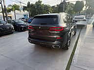 BMW X5 sDrive40i 2022 - miniatura 8