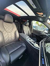BMW X5 xDrive40i 2024 - miniatura 16