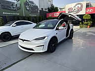 Tesla Model X PLAID 2022 - miniatura 11