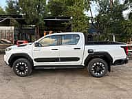 Toyota Hilux Limited 2027 - miniatura 2