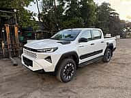 Toyota Hilux Limited 2027 - miniatura 1