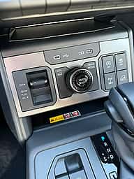 Toyota Hilux Limited 2027 - miniatura 9